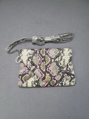 Women’s Kate & Alex Cuffaro Snakeskin Print Wristlet Clutch NWOT